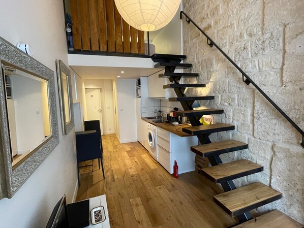 Interior - Le Marais Arts-et-métiers Beaubourg Turbigo (Paris)