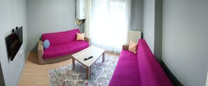 Departamento | Escritorio, espacio para trabajar con laptop y ropa de cama