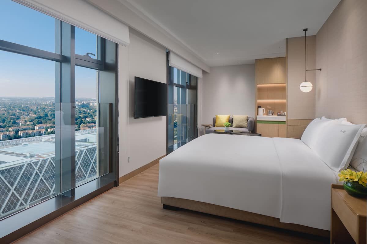 In-room safe, desk, laptop workspace, soundproofing