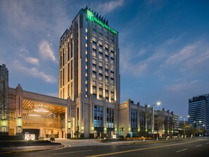 Exterior - Holiday Inn Hotel and Suites Kunshan Huaqiao by IHG (Suzhou)