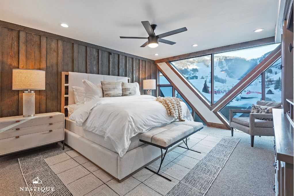 4 slaapkamers, een strijkplank/strijkijzer, wifi, beddengoed