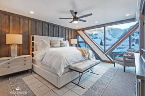 4 Schlafzimmer, Bügeleisen/Bügelbrett, WLAN, Bettwäsche