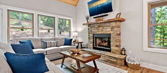 `The Toasted Marshmallow` —2 Kings—Fire Pit—Hiking!