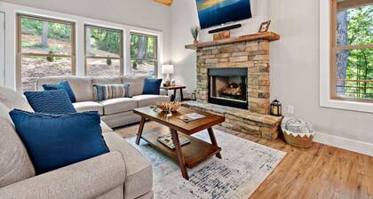 `The Toasted Marshmallow` —2 Kings—Fire Pit—Hiking!