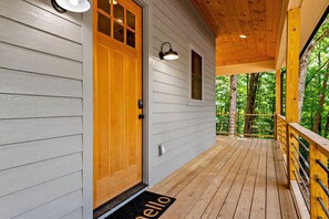 Terrace/patio - "The Toasted Marshmallow"—2 Kings—Fire Pit—Hiking! (Marion)