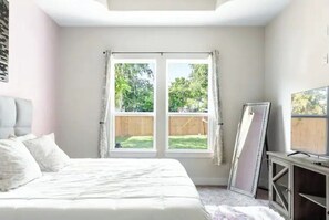 4 bedrooms, WiFi, bed sheets