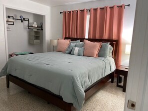 2 bedrooms, iron/ironing board, free WiFi, bed sheets - Stay Over In Miami Home 2BR - 1BTH - Free Parking (Miami)