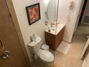 Shower, hair dryer, towels, soap - Stay Over In Miami Home 2BR - 1BTH - Free Parking (Miami)