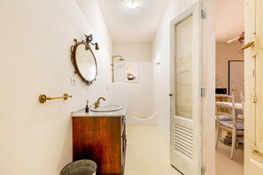 Hair dryer, towels - Tenuta Anna - Casetta della Nonna by BarbarHouse (Avetrana)