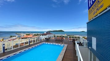Outdoor pool, pool loungers