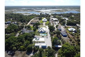 Exterior - Containing Luxury in Jensen Beach-Sandollar (Jensen Beach)
