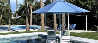 Containing Luxury in Jensen Beach-Sandollar