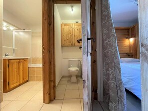 Bathtub