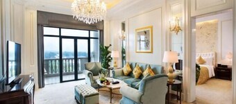 Hubei Culture and Tourism Honglian Lake Hotel