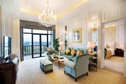 Hubei Culture and Tourism Honglian Lake Hotel