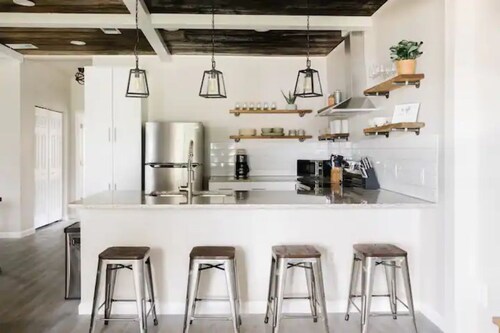 Modern Farmhouse Mins to DT, Riverwalk, Alamo!