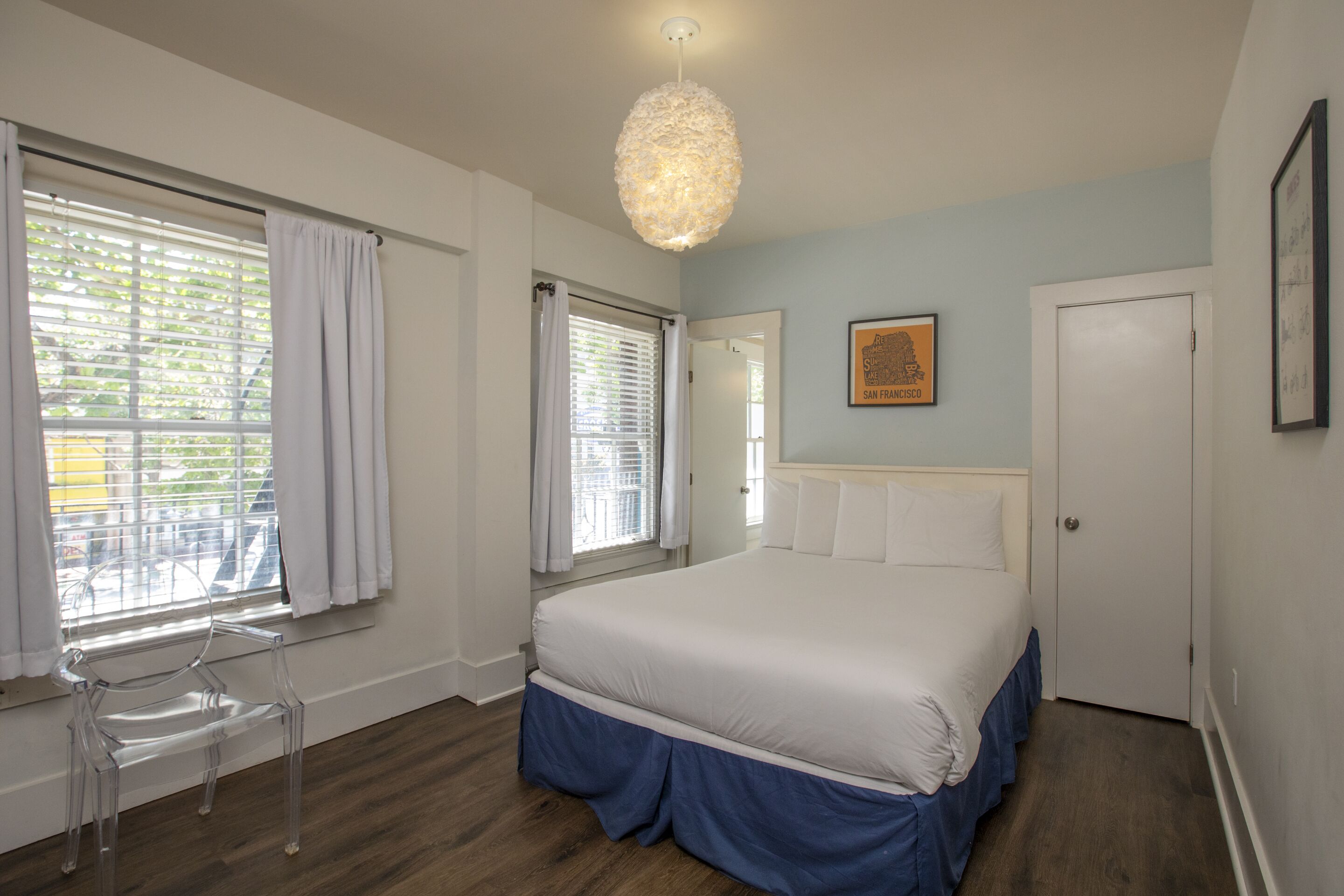 1 bedroom, in-room safe, iron/ironing board, free WiFi