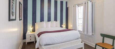 1 bedroom, in-room safe, iron/ironing board, WiFi (free)