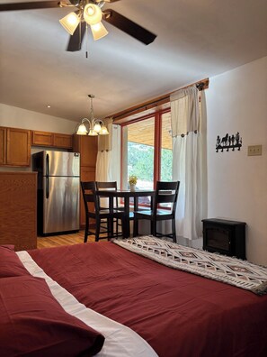 1 bedroom, free WiFi, bed sheets