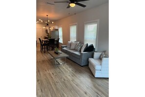 Living area - Beautiful home near TCU and Medical District. (Fort Worth)