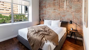 2 bedrooms, desk, iron/ironing board, travel cot