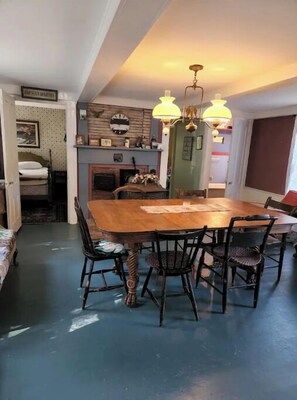 تناول الطعام