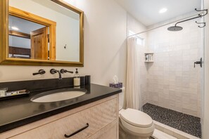 Combined shower/bathtub, hair dryer, towels, soap - Walk-to-Ski Historic Old Town Cottage with Sauna (Park City)