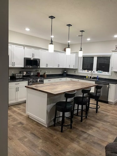 Home in Spring/Cow Creek. 15 miles North of Pierre, SD