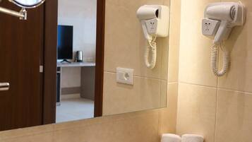 Family Room | Bathroom | Hair dryer, bathrobes, slippers, towels