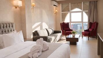 Deluxe Room | 1 bedroom, pillowtop beds, minibar (some free items), desk