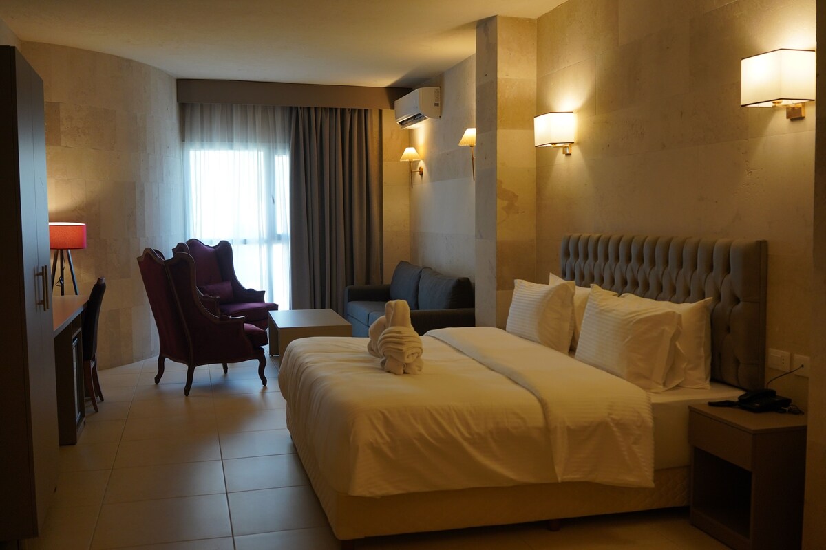 Chambre luxueuse | 1 chambre, lit avec matelas à plateau-coussin