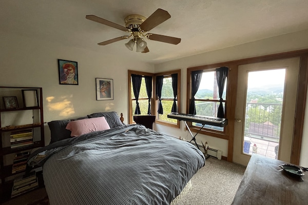 2 bedrooms, WiFi, bed sheets, wheelchair access