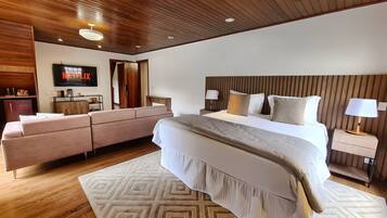 Quarto casal ou duplo premium | 2 quartos, frigobar, Wi-Fi de cortesia, roupa de cama