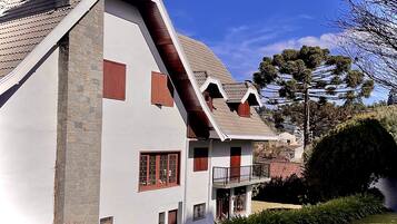 Fachada da propriedade