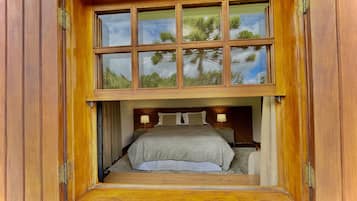 Deluxe Double or Twin Room | Minibar, free WiFi, bed sheets
