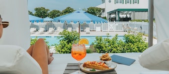 Canoe Place Inn and Cottages