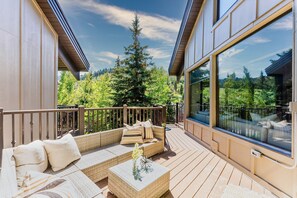 Terrace/patio - DEER VALLEY RESORT HOME! Private Hot Tub (Park City)