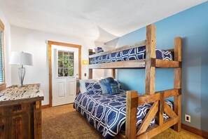 2 bedrooms, desk, iron/ironing board, free WiFi - DEER VALLEY HOME! Private hot tub and sauna! (Park City)