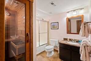 Bathtub, hair dryer, towels, soap - DEER VALLEY HOME! Private hot tub and sauna! (Park City)
