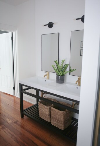 Brand New 4bd, 2ba Lancaster Center City Townhome