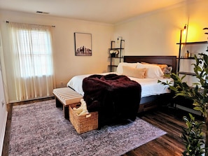 4 bedrooms, desk, iron/ironing board, travel cot