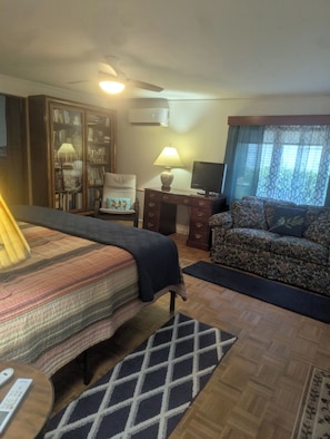 2 chambres, fer et planche à repasser, Wi-Fi, draps fournis