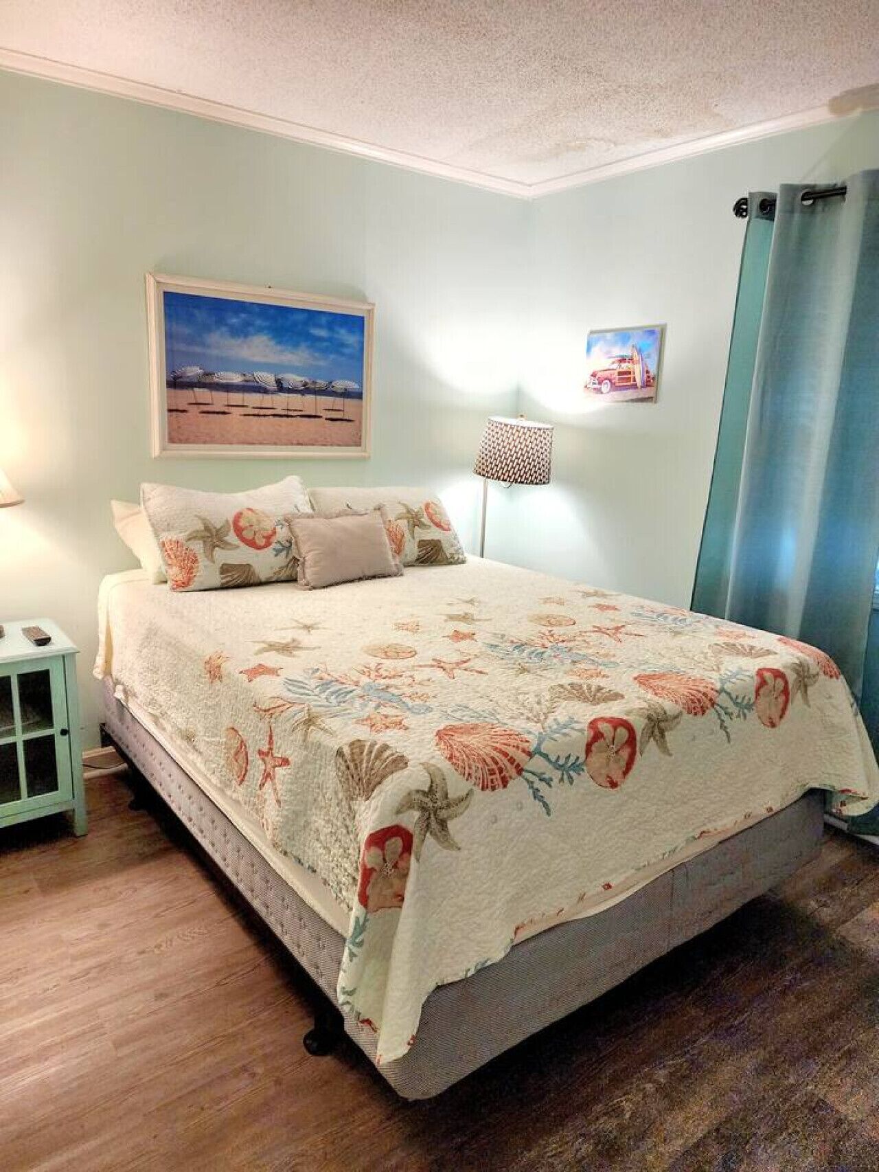 1 Schlafzimmer, Schreibtisch, Bügeleisen/Bügelbrett, Reisekinderbett