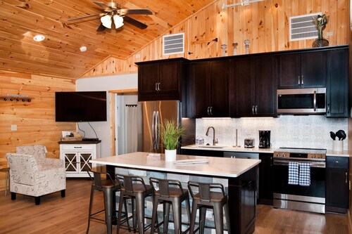 Luxury cabin with mountain views