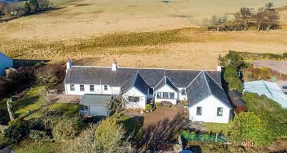 4 bedroom accommodation in Appin