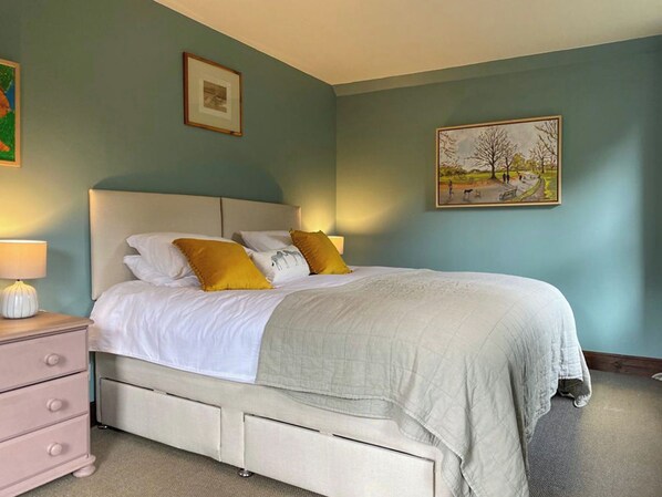 4 chambres, accès au Wi-Fi (inclus), literie fournie
