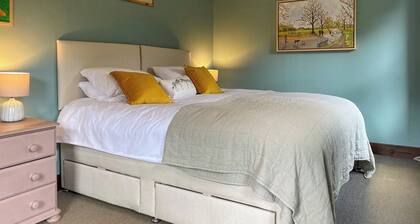 4 bedroom accommodation in Appin