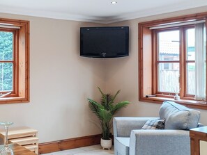 TV - 1 bedroom accommodation in Addlethorpe, near Skegness (Addlethorpe, near Skegness)