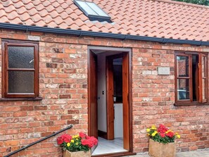 Exterior detail - 1 bedroom accommodation in Addlethorpe, near Skegness (Addlethorpe, near Skegness)