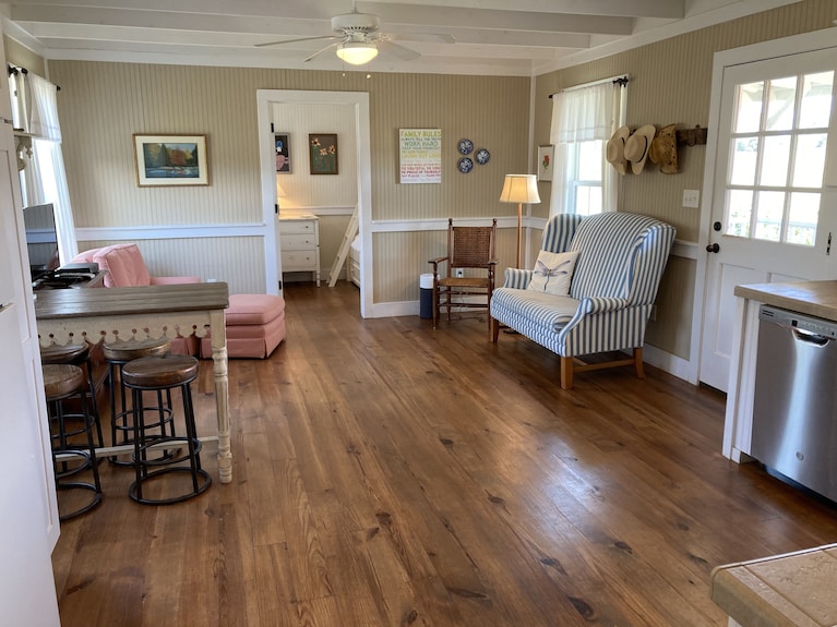 Cozy 2 Bedroom Cottage - 3/4 Mile To Round Top Center! - Round Top, TX